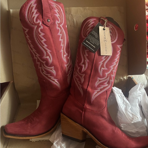LIBERTY Black Red Western Boots - Picture 2 of 7